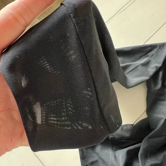 Born primitive resiliency long sleeve mesh hooded crop - Women’s Large - Picture 4 of 6